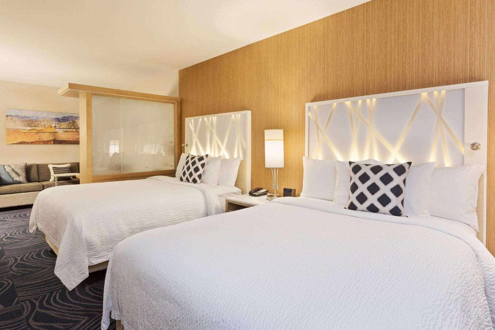 Hotel Springhill By Marriott Paso Robles 3*